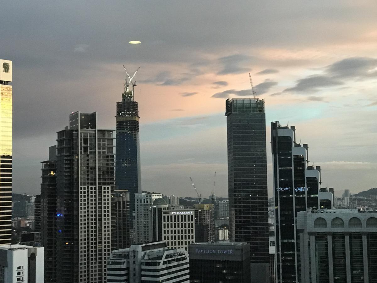 Soho Suites Klcc By Pnut Klcc View Kuala Lumpur Exterior foto